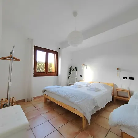 Hommy Lab - Stylish And Modern With Super Kitchen, Separate Entrance, Free Parking 아파트 *