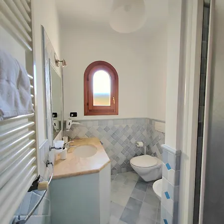 Lägenhet Hommy Lab - Stylish And Modern With Super Kitchen, Separate Entrance, Free Parking *
