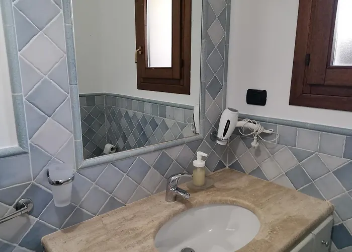 Hommy Lab - Stylish And Modern With Super Kitchen, Separate Entrance, Free Parking