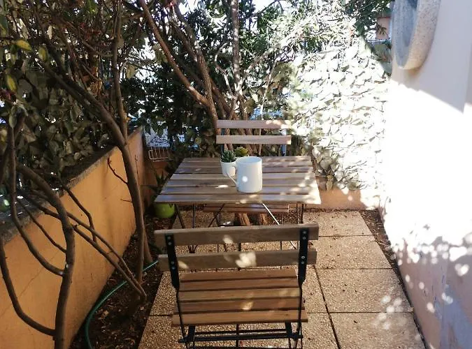 Apartamento Hommy Lab - Stylish And Modern With Super Kitchen, Separate Entrance, Free Parking *