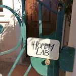 Hommy Lab - Stylish And Modern With Super Kitchen, Separate Entrance, Free Parking *