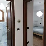 Hommy Lab - Stylish And Modern With Super Kitchen, Separate Entrance, Free Parking أولبيا