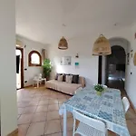 Hommy Lab - Stylish And Modern With Super Kitchen, Separate Entrance, Free Parking أولبيا