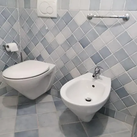 Hommy Lab - Stylish And Modern With Super Kitchen, Separate Entrance, Free Parking Apartamento *