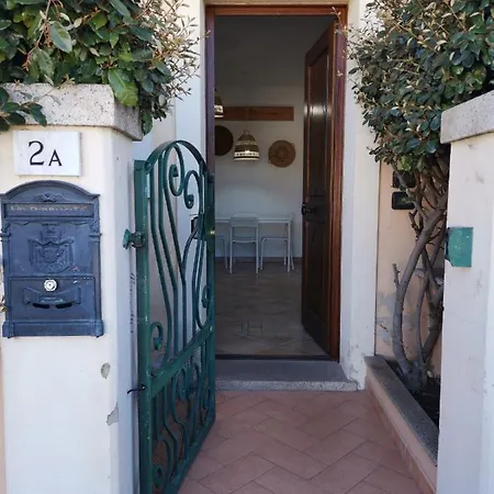 Hommy Lab - Stylish And Modern With Super Kitchen, Separate Entrance, Free Parking Appartamento