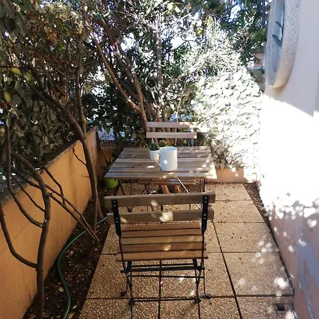 Apartamento Hommy Lab - Stylish And Modern With Super Kitchen, Separate Entrance, Free Parking *