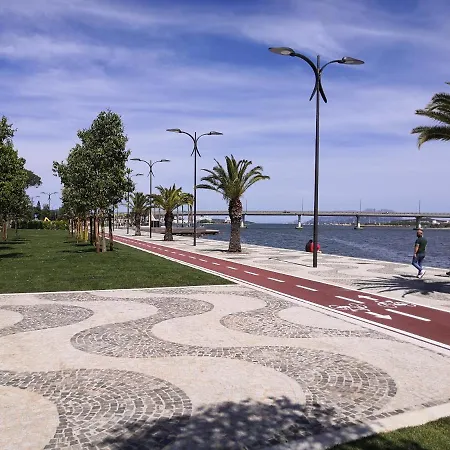 Hommy Lab - Stylish And Modern With Super Kitchen, Separate Entrance, Free Parking Apartman *