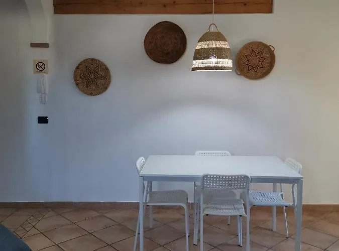 Hommy Lab - Stylish And Modern With Super Kitchen, Separate Entrance, Free Parking Апартаменты Ольбия