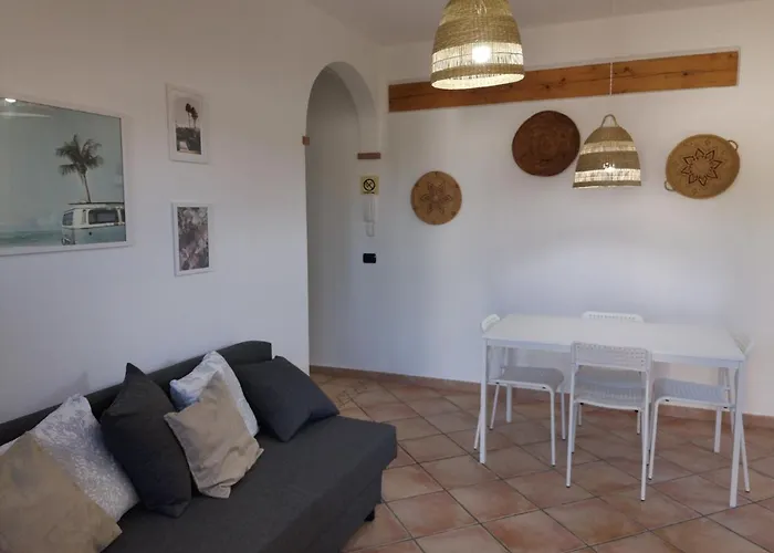 Hommy Lab - Stylish And Modern With Super Kitchen, Separate Entrance, Free Parking * Olbia