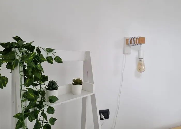 Hommy Lab - Stylish And Modern With Super Kitchen, Separate Entrance, Free Parking Ольбия