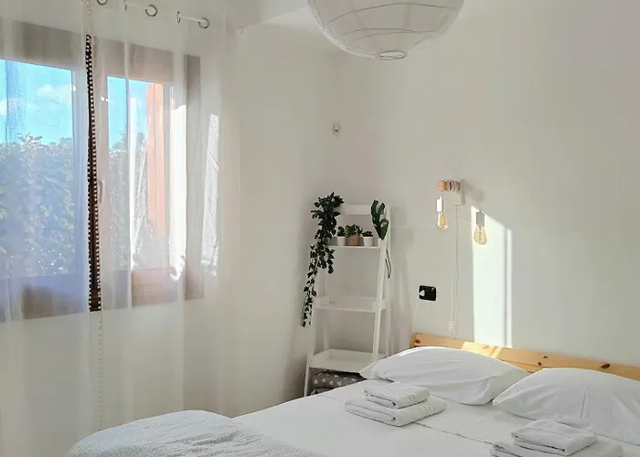 Hommy Lab - Stylish And Modern With Super Kitchen, Separate Entrance, Free Parking Апартаменты Ольбия